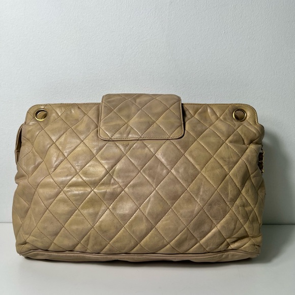 Chanel CC Vintage Beige Quilted Matelasse Charm Chain Link Shoulder Bag Tote - Picture 8 of 14
